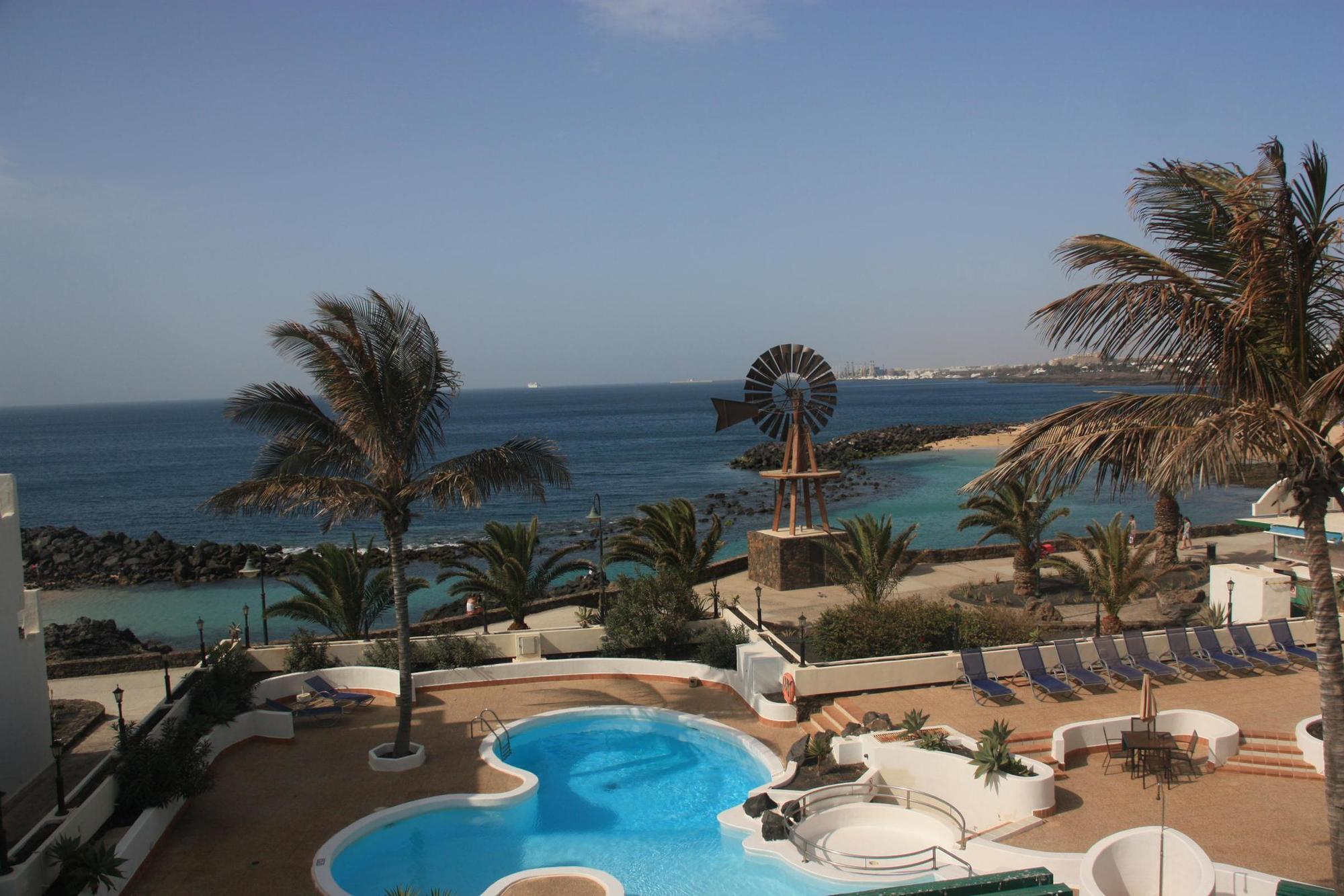 Neptuno Apartamentos Tarifa Exclusiva Residente Canario Costa Teguise Exteriör bild